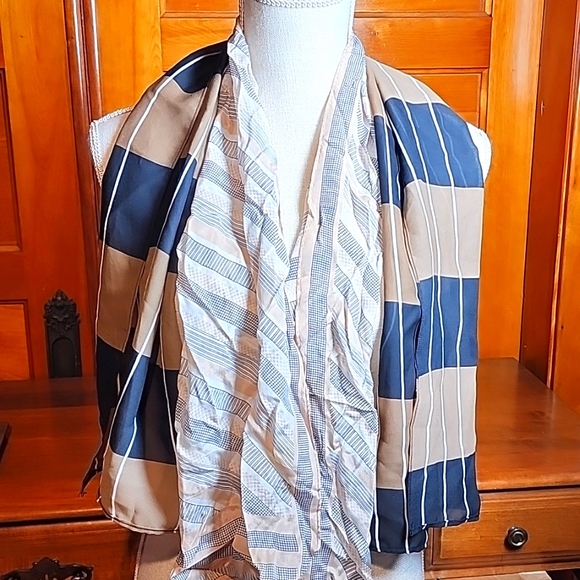 ⚡️5 For $10⚡️Vintage neutrals scarf lot - Picture 1 of 3